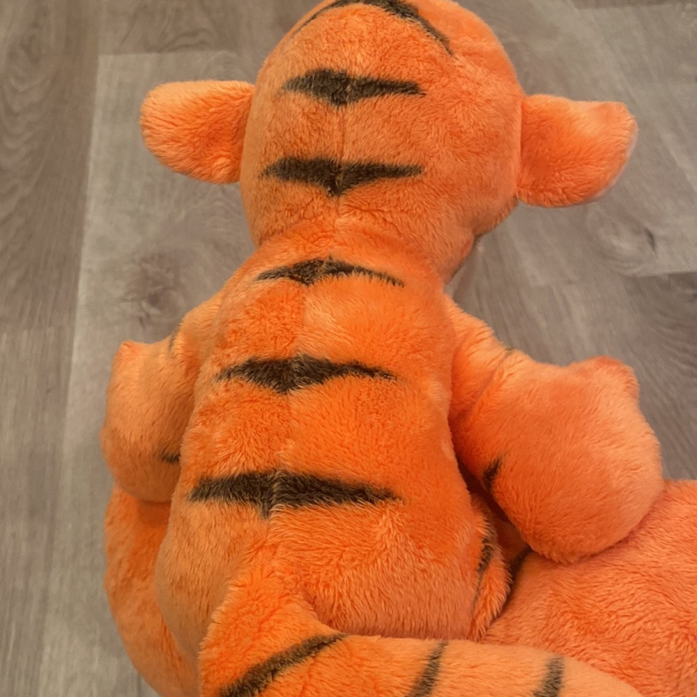 Disney Tigger Big Feet Plush - Picture 3 of 4